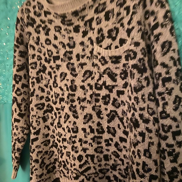 Juniors Leopard Print Sweater - Picture 4 of 4